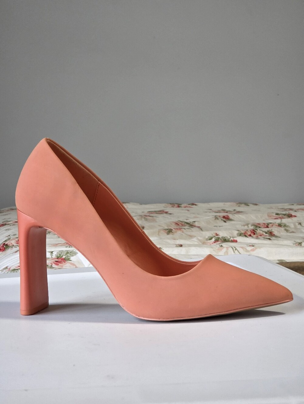 Call It Spring  🪸  Coral Vegan Leather Pointed Toe Heels Sz 9 Statement Coastal